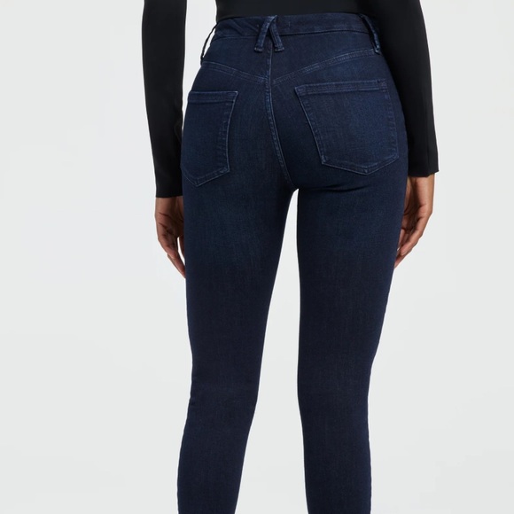 Good American Good Legs Skinny Crop Jean - Picture 3 of 8